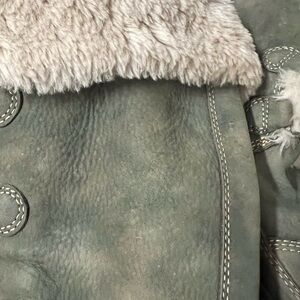 Earth Green Lace Up Boots with Fur Lining